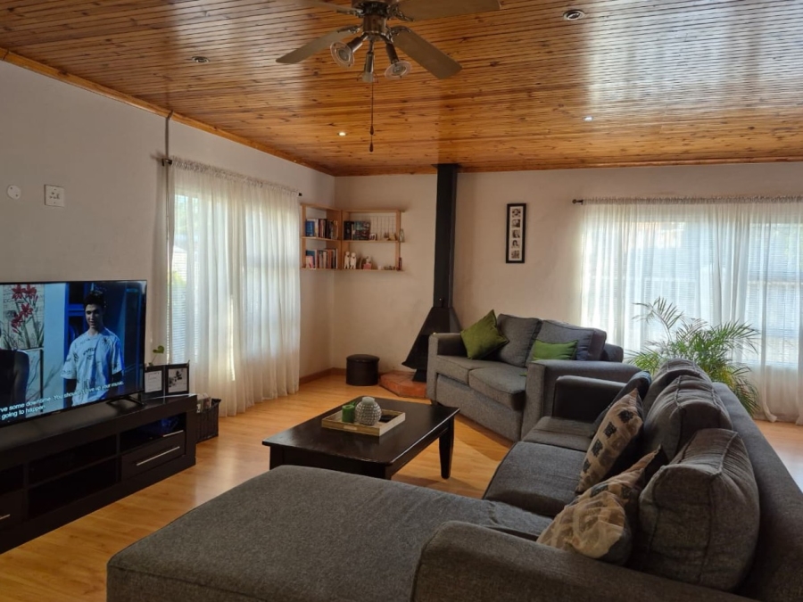 4 Bedroom Property for Sale in Langerug Western Cape